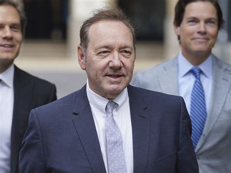 Accuser says he told Kevin Spacey after crude advance, ‘I don’t bat for that team’
